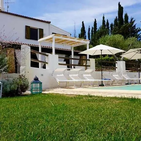 Villa Melissa Per 6 Persone Con Piscina E Giardino *
