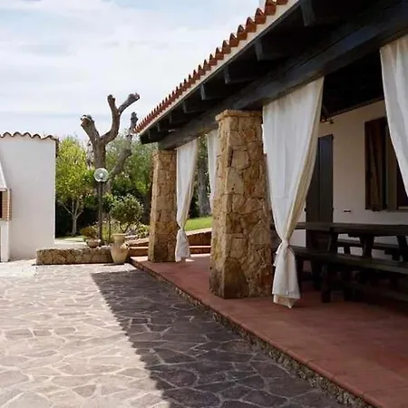 Villa Melissa Per 6 Persone Con Piscina E Giardino Alghero