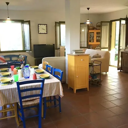 فيلة Melissa Per 6 Persone Con Piscina E Giardino