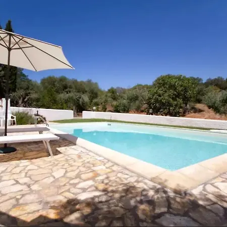 Villa Melissa Per 6 Persone Con Piscina E Giardino *