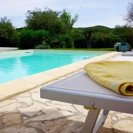 Melissa Per 6 Persone Con Piscina E Giardino וילה *